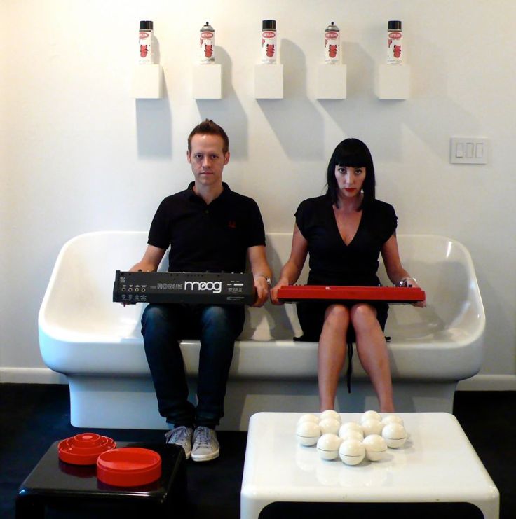 Geometria, rytm, minimalizm - Spatial Relation (Jacob i Lissette Schoenly)