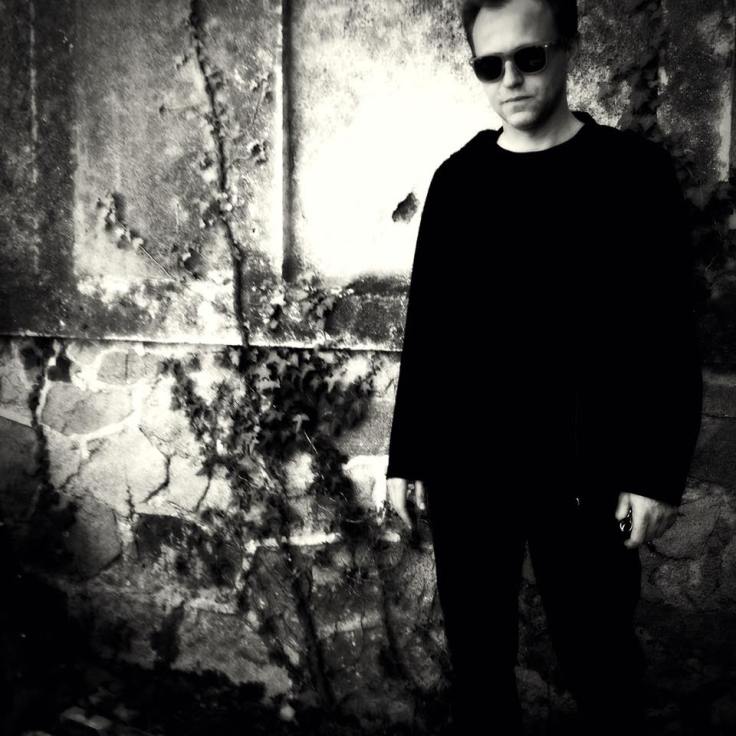 Nico Cabañas / Synths Versus Me (źródło: Facebook)