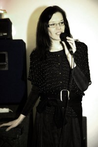 Dominika Daszewska - na wernisażu swoich prac w SDQ (Warszawa)