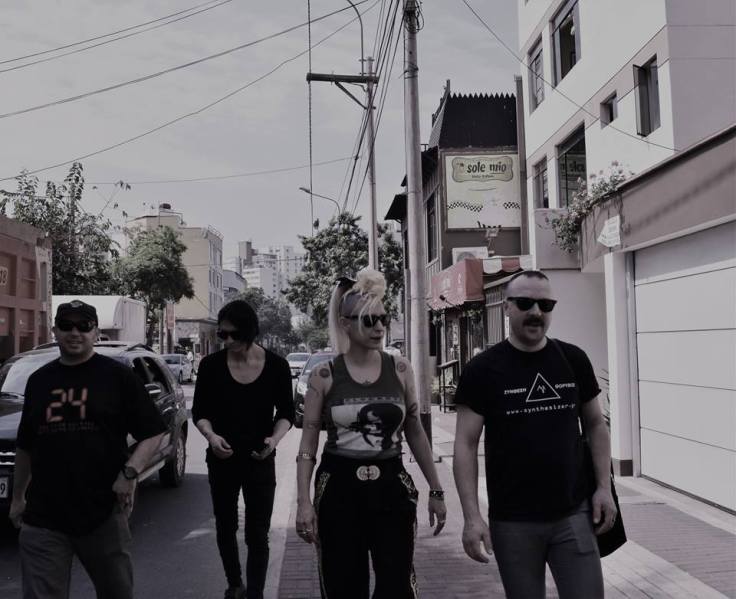 Spacer ulicami Limy - od lewej: Jacobo, Stockhaussen, Selofan